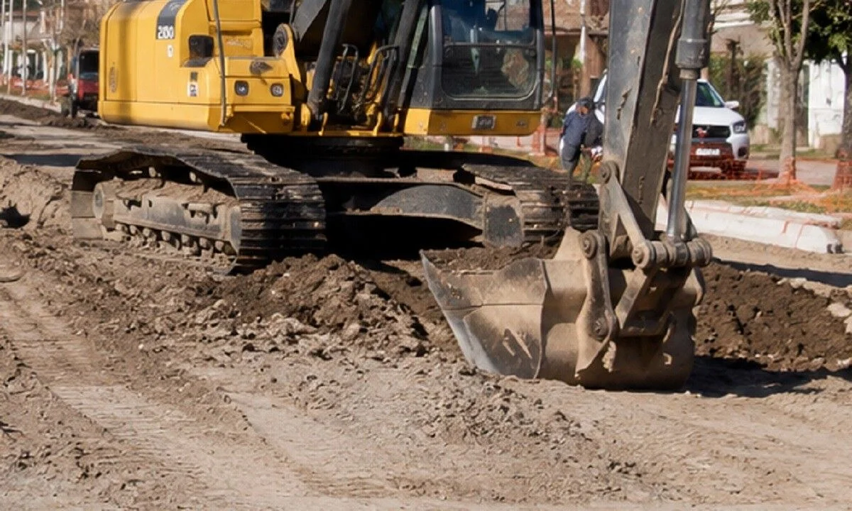 Bahía Blanca: arrancó la pavimentación de calle Pacífico con hormigón armado en 9 cuadras