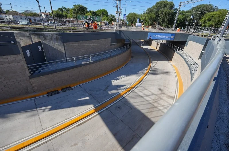 Habilitan túnel clave bajo vías del Roca en Rafael Calzada sobre Av. Presidente Perón