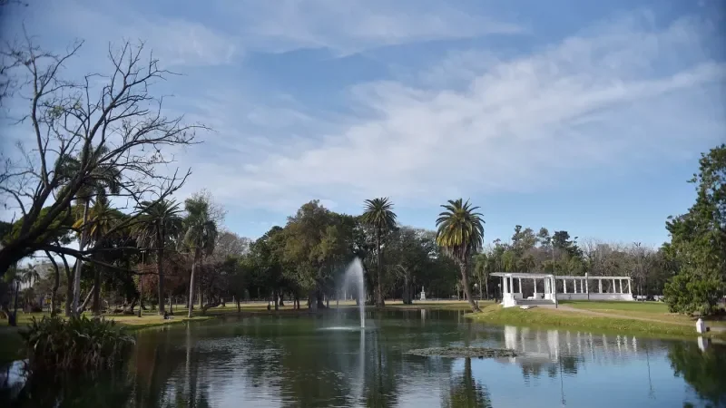La Plata: Analizarán los sedimentos del lago del Parque Saavedra antes de iniciar el dragado