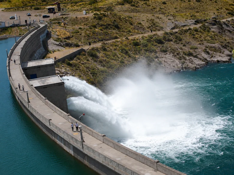 Mendoza y Nación lanzan licitación conjunta para concesionar el complejo hidroeléctrico Los Nihuiles por 30 años